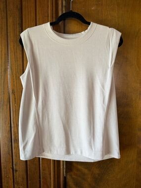 Athleta Sleeveless Crewneck Tank Top in Light Cream